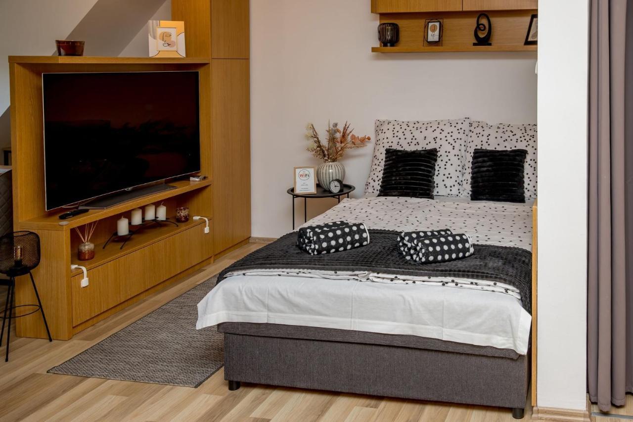 Rose Gold Apartment Zalaegerszeg Dış mekan fotoğraf